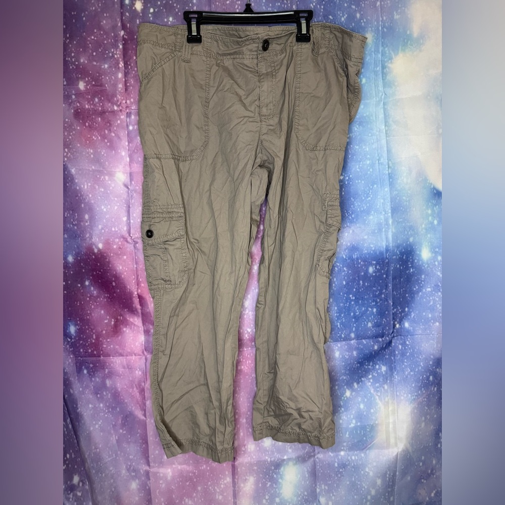 Caslon Khaki Cargo Capris